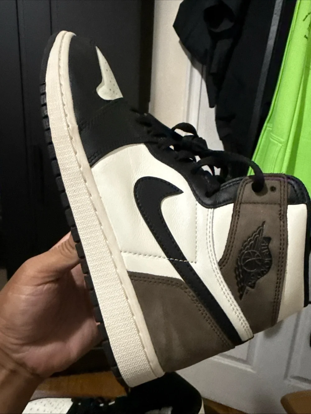 Jordan Retro High Top Sneakers — Black/White/Brown
